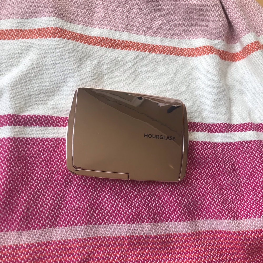 Hourglass Ambient Lighting Palette Vol. 3